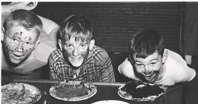 pie_eating_contest_11.jpg